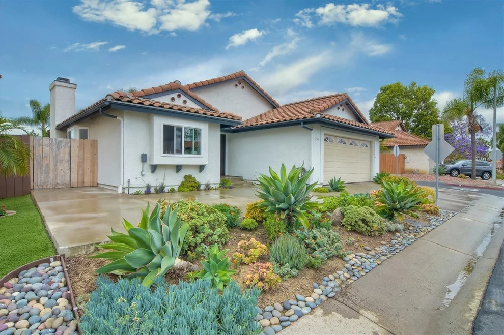 Unit for sale at 134 Paseo Marguerita, Vista, CA 92084