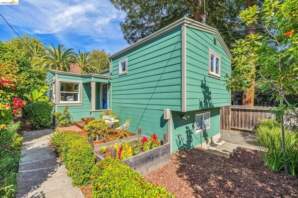 Unit for sale at 4624 Steele St, Oakland, CA 94619