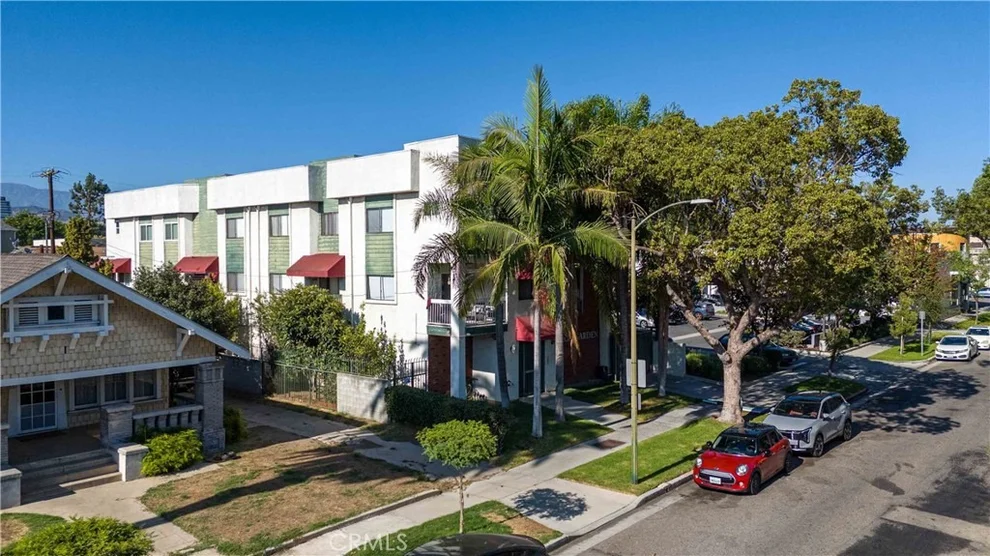 Unit for sale at 317 W Acacia, Glendale, CA 91204