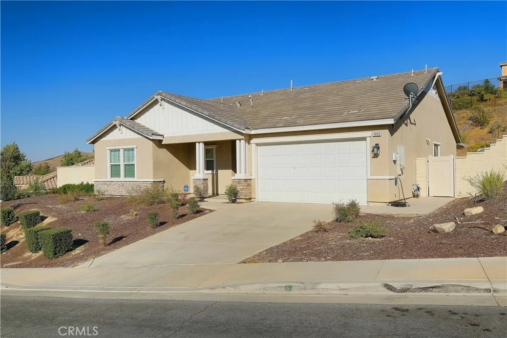 Unit for sale at 4096 Elderberry, Lake Elsinore, CA 92530