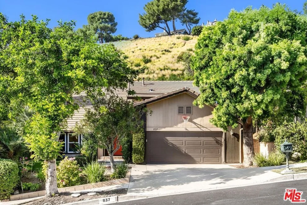 Unit for sale at 837 Brown Drive, Burbank, CA 91504