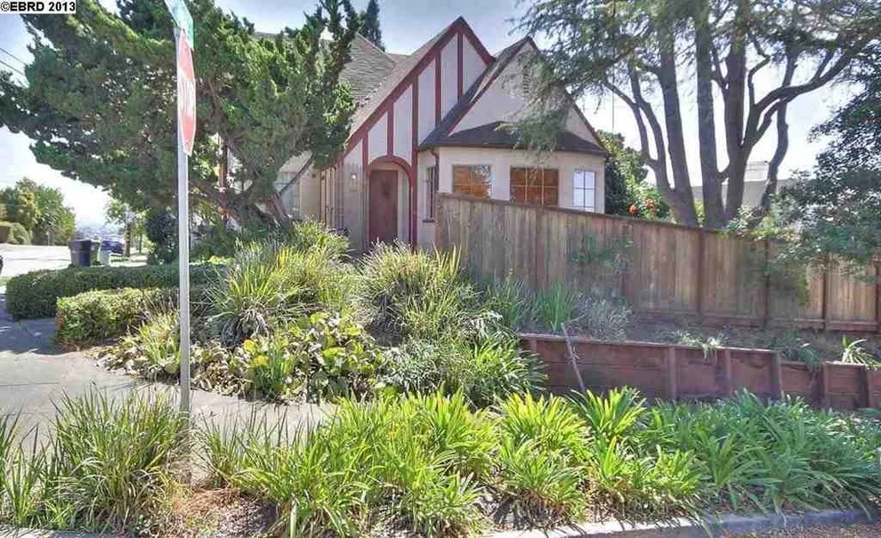 Unit for sale at 2568 Best Ave, Oakland, CA 94601