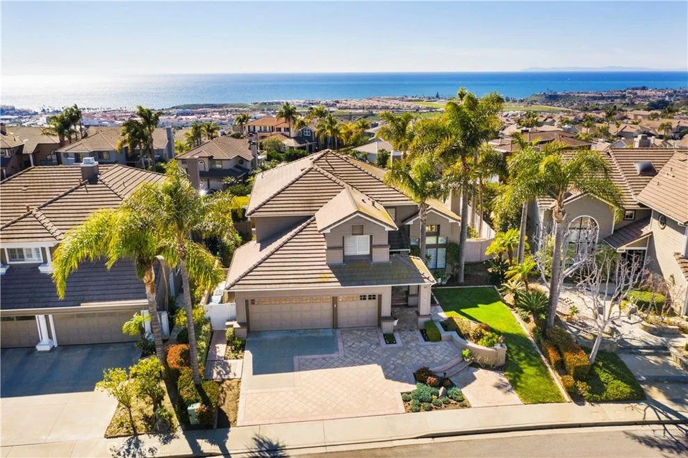 Unit for sale at 707 Avenida Azor, San Clemente, CA 92673