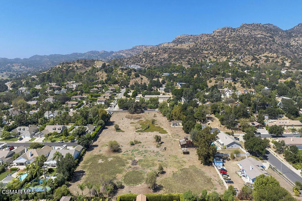 Unit for sale at 9658 Baden Avenue, Chatsworth, CA 91311
