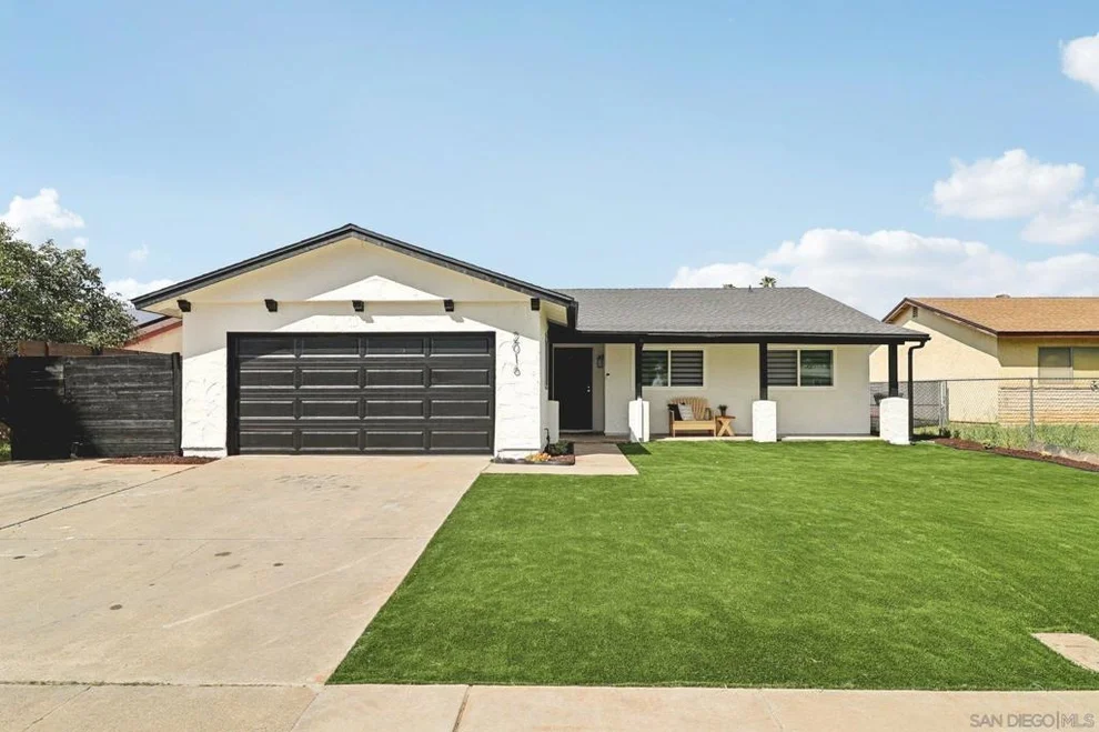 Unit for sale at 2016 Oak Hill Dr, Escondido, CA 92027