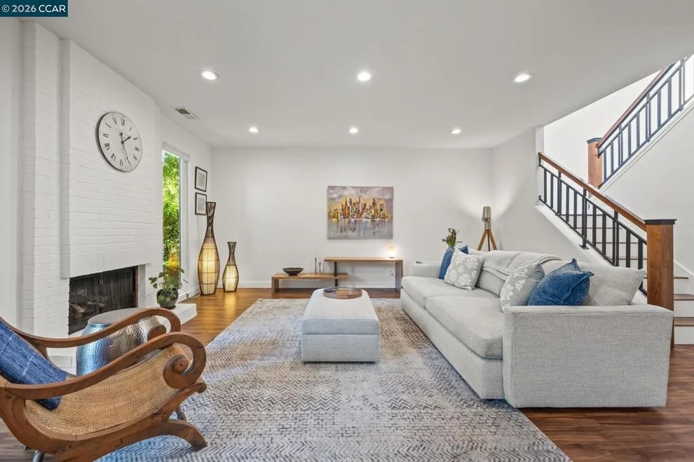 Unit for sale at 1924 Aspenridge Ct, Walnut Creek, CA 94597