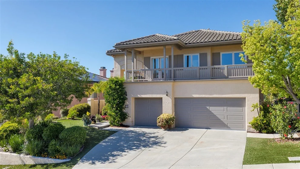Unit for sale at 826 Calle Talentia, Escondido, CA 92025