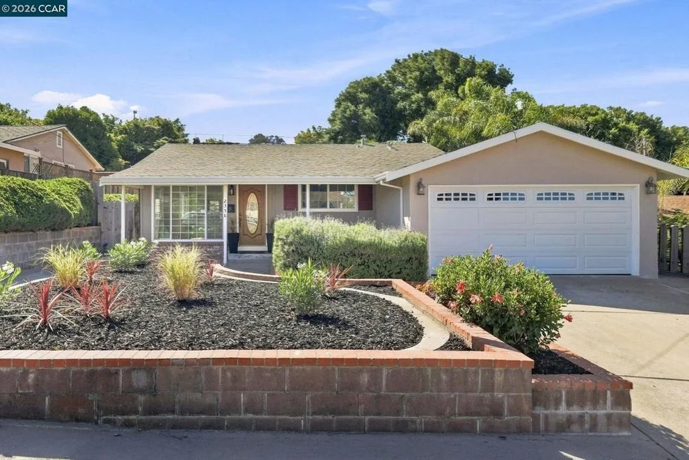 Unit for sale at 2358 Galway Rd, San Pablo, CA 94806
