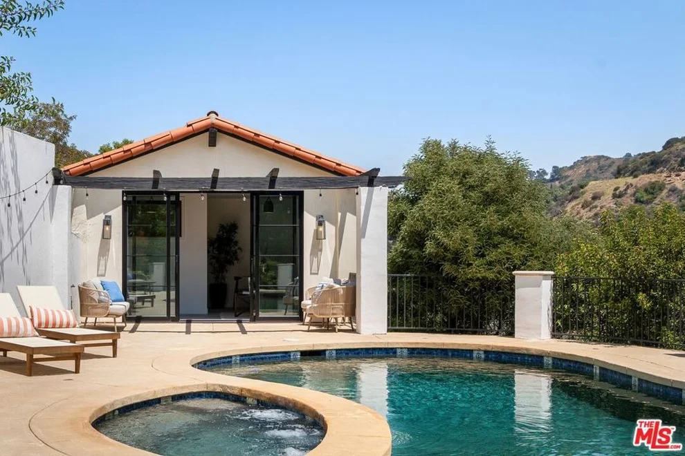 Unit for sale at 8171 Tianna Road, Los Angeles, CA 90046