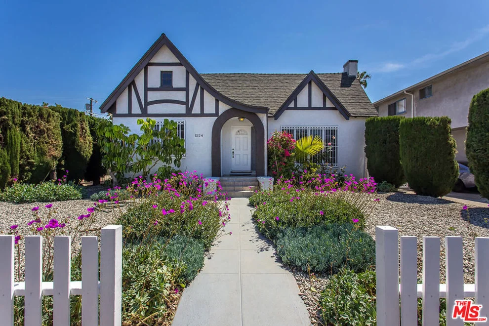 Unit for sale at 1524 S Fairfax Avenue, Los Angeles, CA 90019