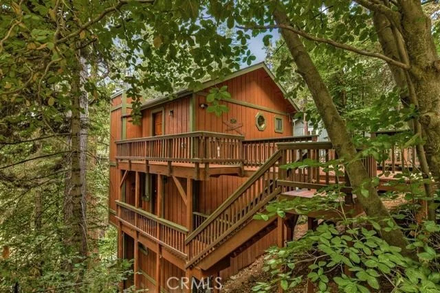Unit for sale at 28326 Larchmont Lane, Lake Arrowhead, CA 92352