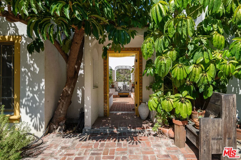 Unit for sale at 1633 Lemoyne Street, Los Angeles, CA 90026