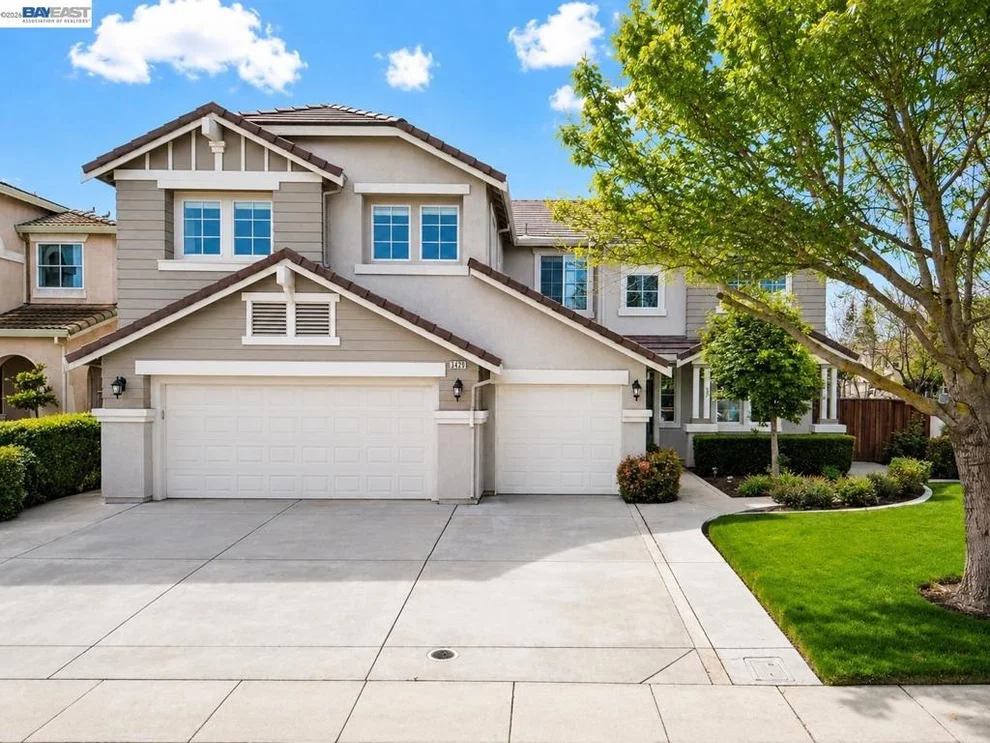 Unit for sale at 3400 Fallen Oak Dr, Modesto, CA 95355