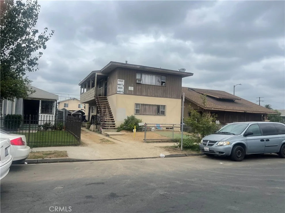 Unit for sale at 6605 Denver, Los Angeles, CA 90044