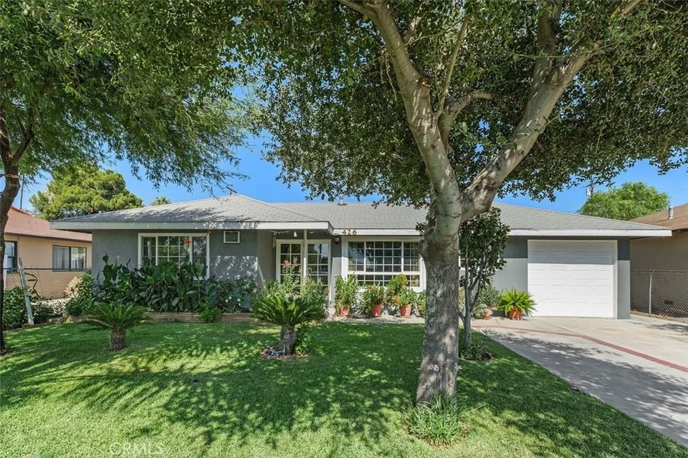 Unit for sale at 426 S State, Hemet, CA 92543