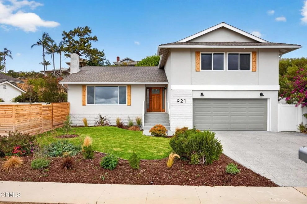 Unit for sale at 921 Calle Pinata, Thousand Oaks, CA 91320