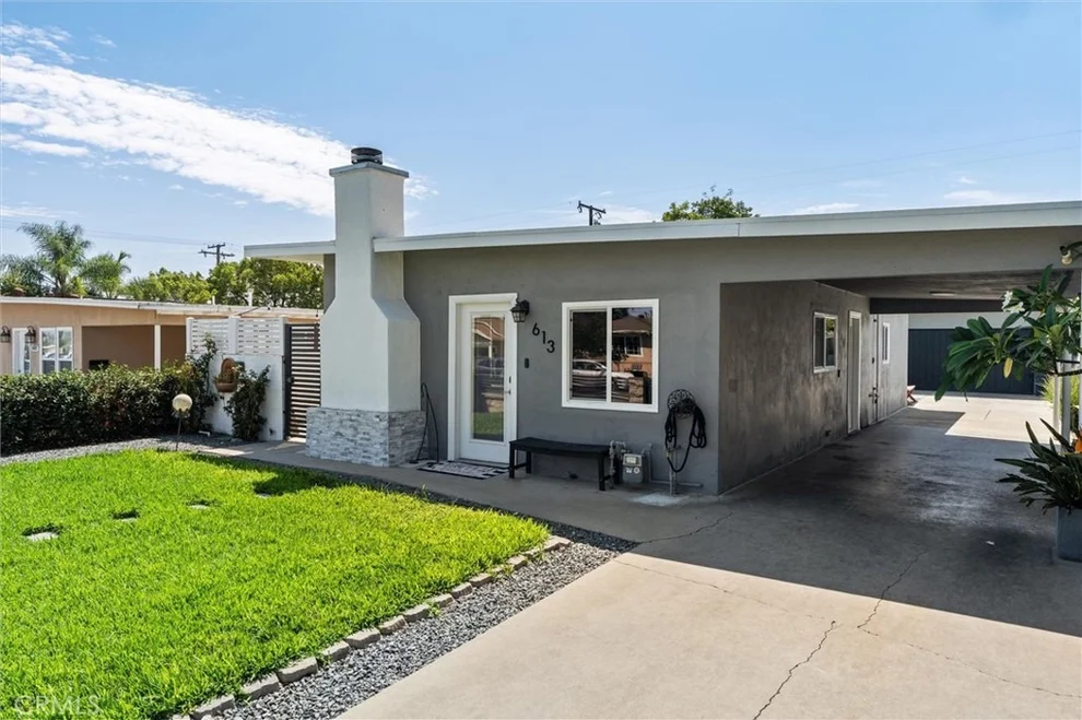Unit for sale at 613 N Louise, Azusa, CA 91702