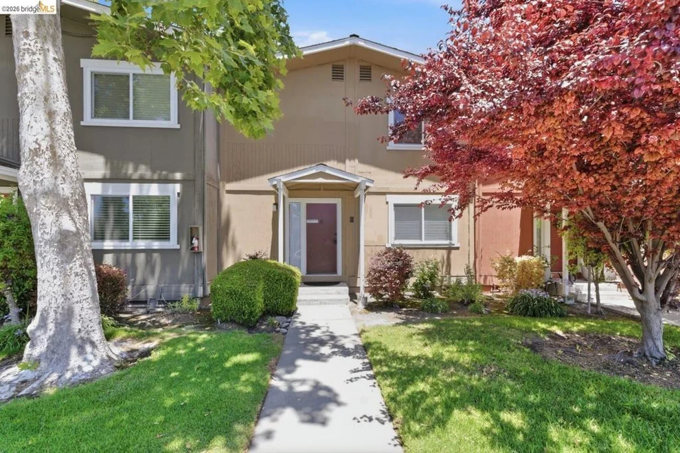 Unit for sale at 532 Tyrella Ave, Mountain View, CA 94043