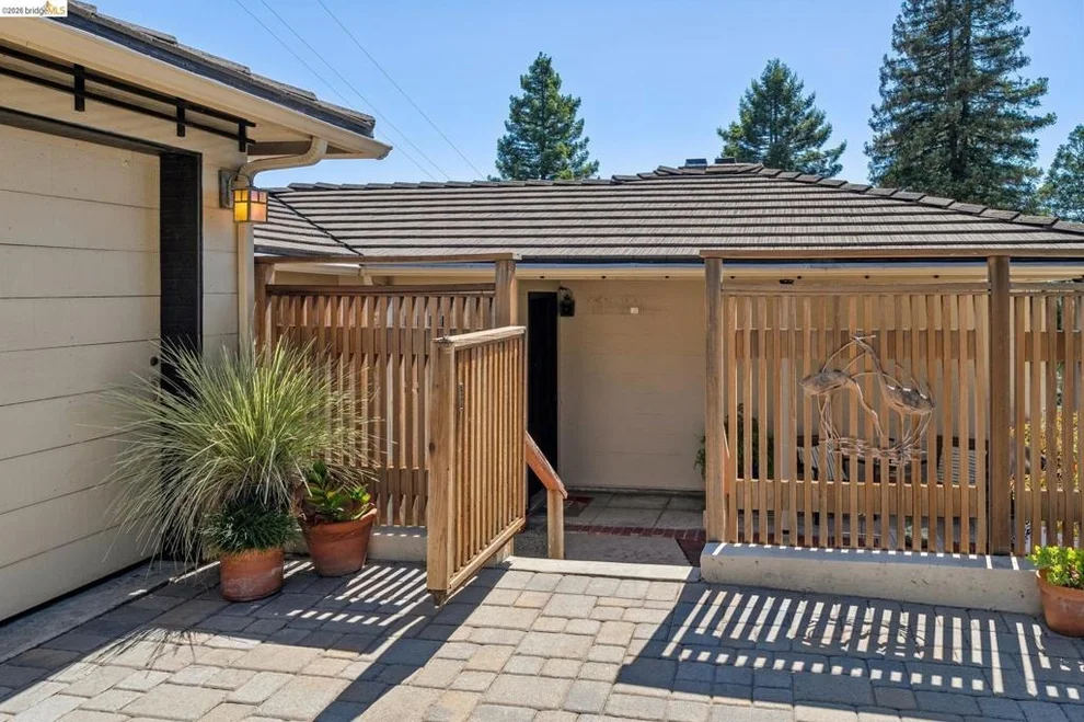 Unit for sale at 98 Fairlawn Dr, Berkeley, CA 94708