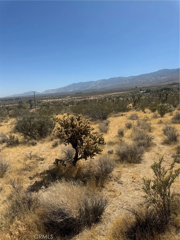 Unit for sale at 2 Horizon, Lucerne Valley, CA 92356