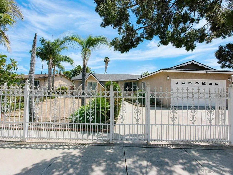 Unit for sale at 7917 Brookhaven Rd, San Diego, CA 92114