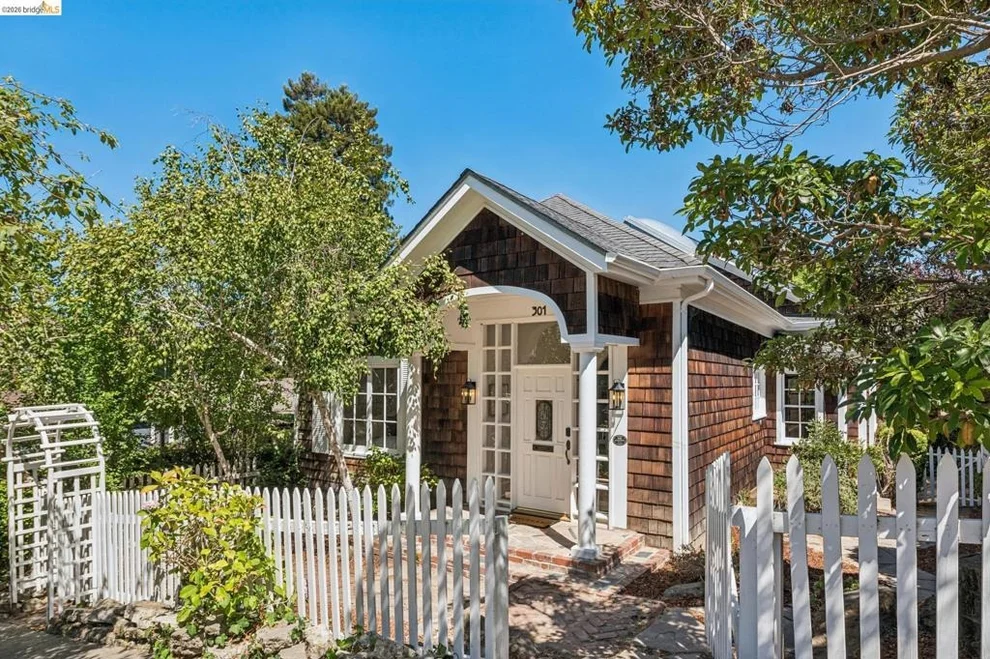 Unit for sale at 301 Tunnel Ave, Richmond, CA 94801