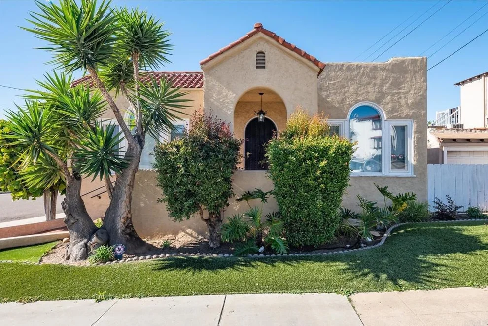 Unit for sale at 512 14 W Juniper Street, San Diego, CA 92101