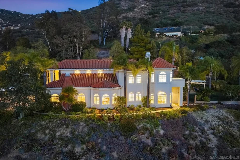 Unit for sale at 18151 Old Coach Rd, Poway, CA 92064