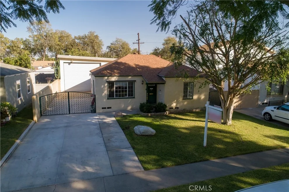 Unit for sale at 3728 Lomina Avenue, Long Beach, CA 90808