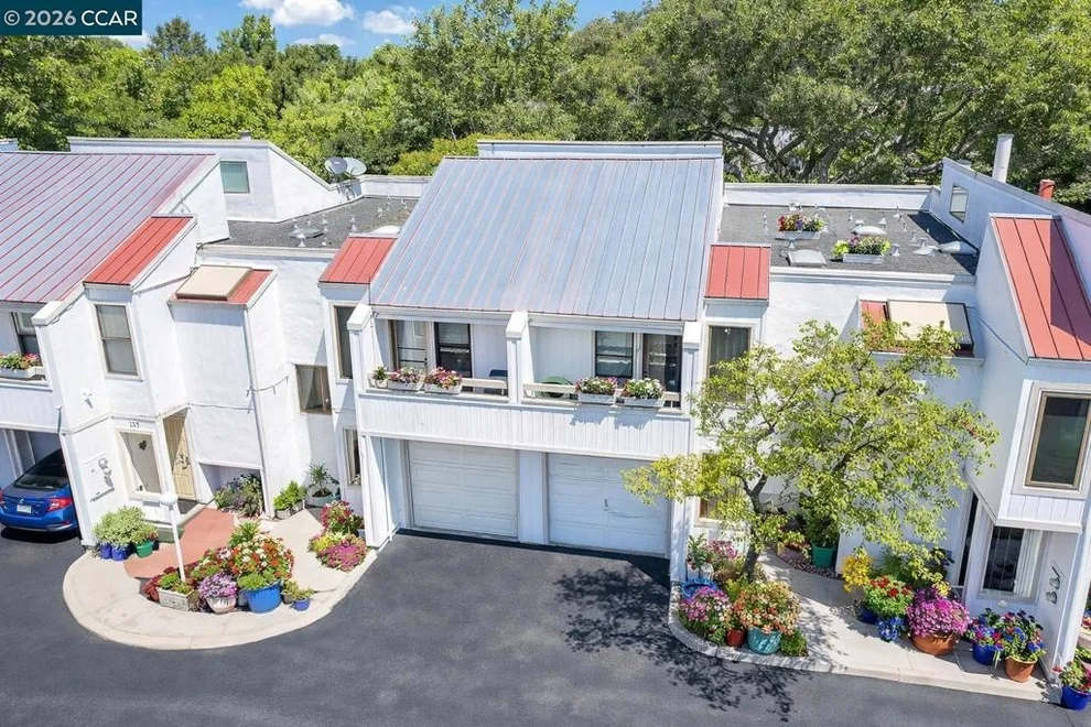 Unit for sale at 130 Creekside Ct, El Sobrante, CA 94803