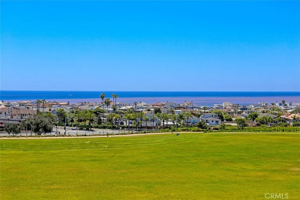 Unit for sale at 14 Swift Court, Newport Beach, CA 92663