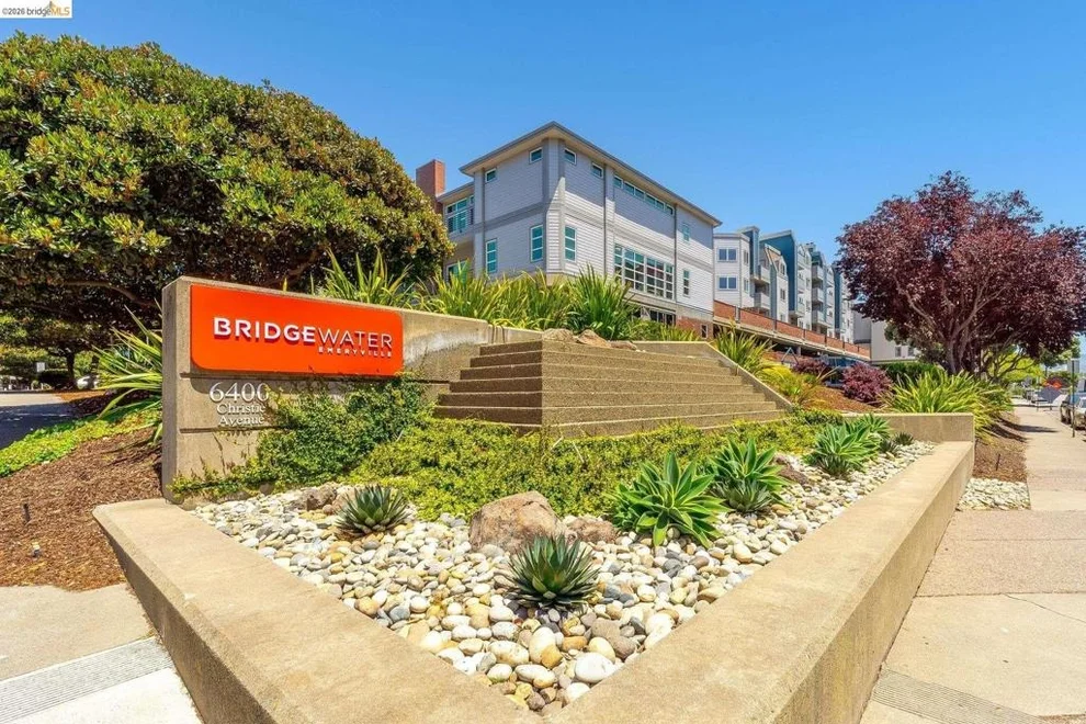 Unit for sale at 6400 Christie Ave, Emeryville, CA 94608