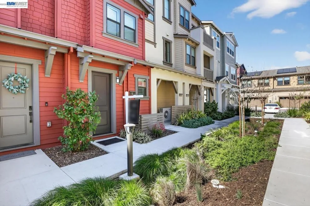 Unit for sale at 922 Noble Fir Ter, Sunnyvale, CA 94086