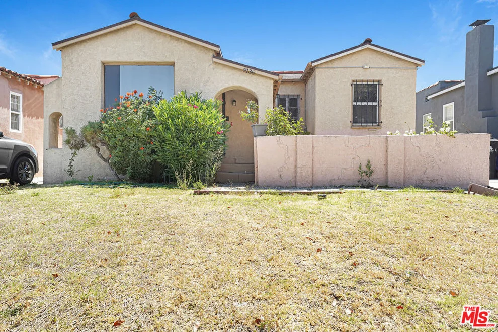 Unit for sale at 9136 S Harvard Boulevard, Los Angeles, CA 90047