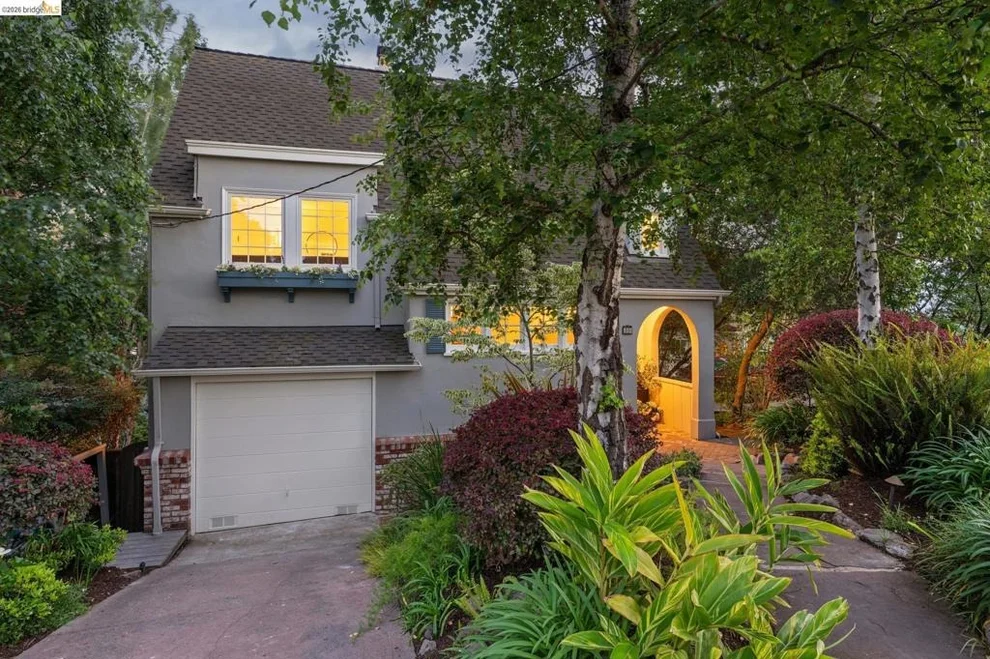 Unit for sale at 306 Wildwood Ave, Piedmont, CA 94611