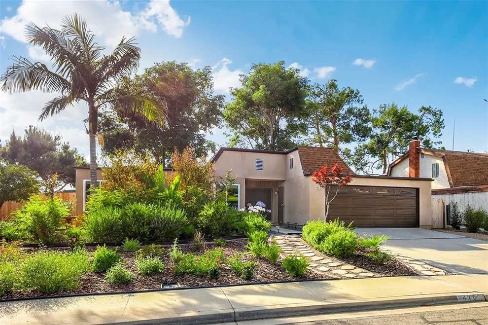 Unit for sale at 410 Via Los Arcos, San Marcos, CA 92069