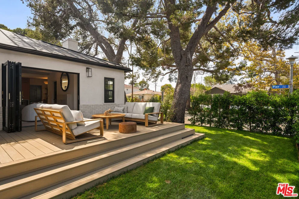Unit for sale at 3002 18th Street, Santa Monica, CA 90405