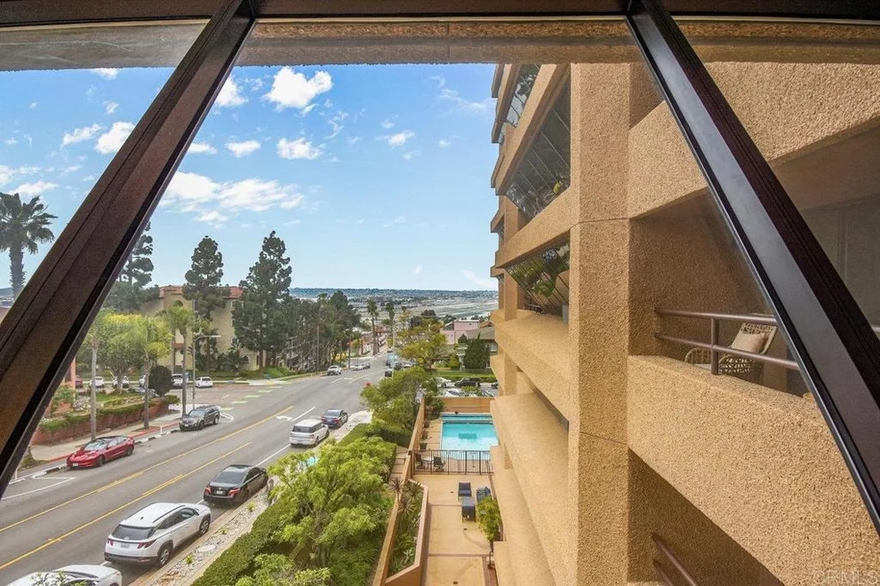 Unit for sale at 230 W Laurel Street, San Diego, CA 92101