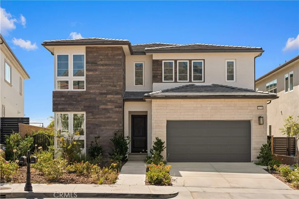 Unit for sale at 20756 W Bluebird Court, Porter Ranch, CA 91326