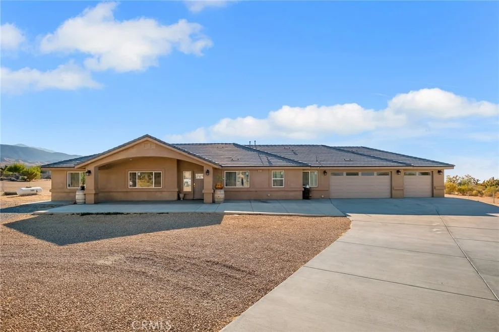 Unit for sale at 11374 Desert View, Pinon Hills, CA 92372