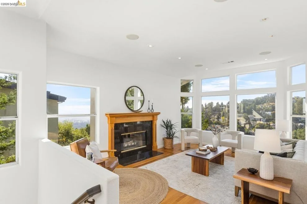 Unit for sale at 35 Bay Forest Ct, Oakland, CA 94611
