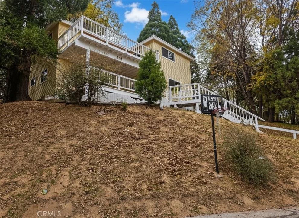 Unit for sale at 398 Dunant Drive, Crestline, CA 92325
