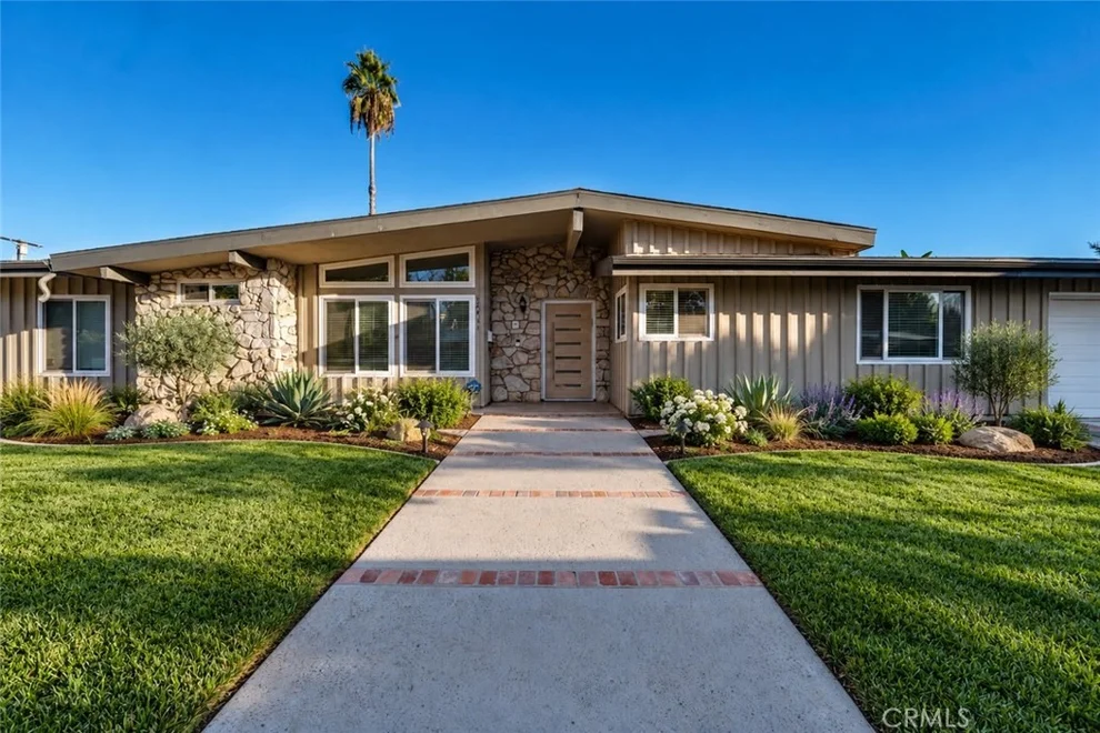 Unit for sale at 22431 Miranda Street, Woodland Hills, CA 91367