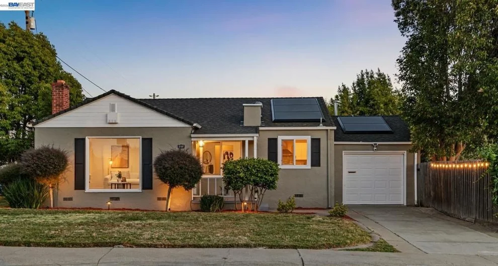 Unit for sale at 2107 Lessley Ave, Castro Valley, CA 94546