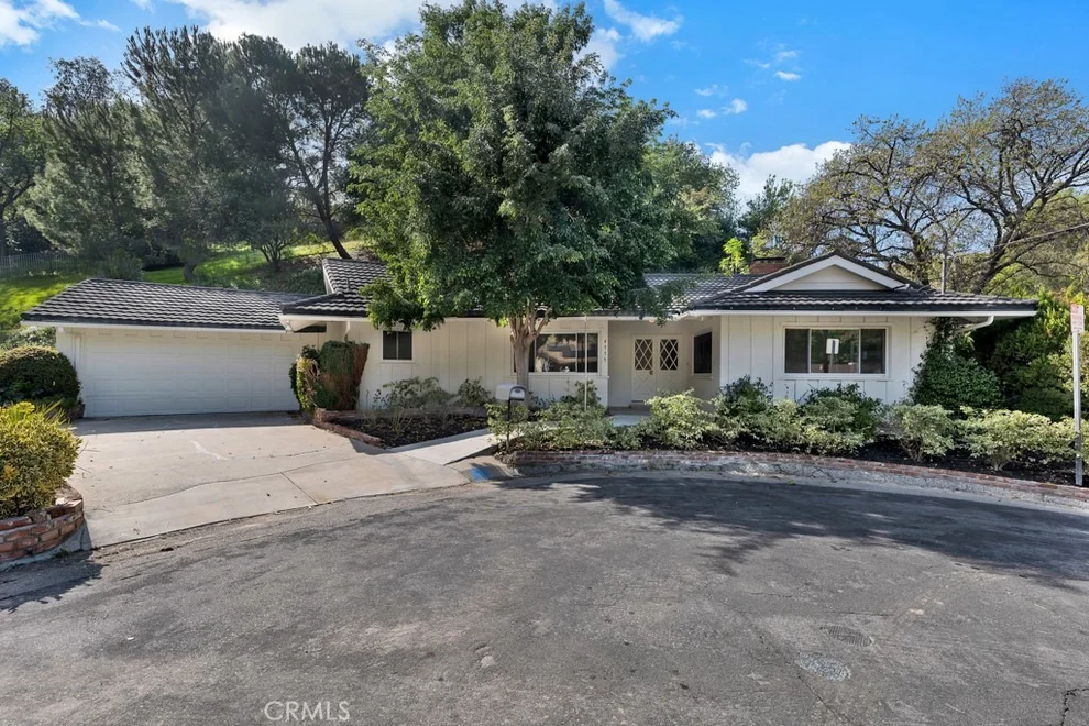 Unit for sale at 4775 Regalo Road, Woodland Hills, CA 91364
