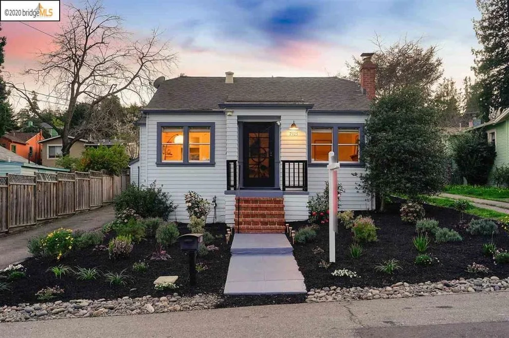 Unit for sale at 7925 Earl St, Oakland, CA 94605