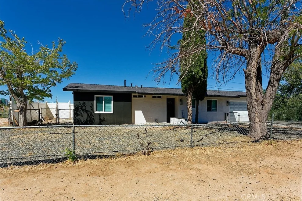 Unit for sale at 14912 Condor, Victorville, CA 92394