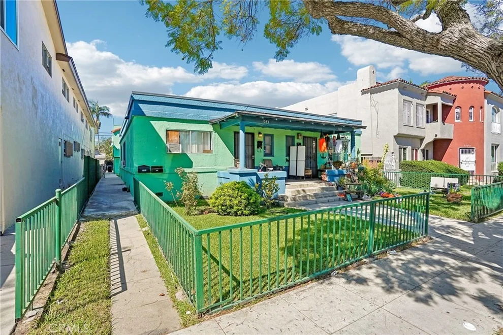 Unit for sale at 1033 Stanley Avenue, Long Beach, CA 90804