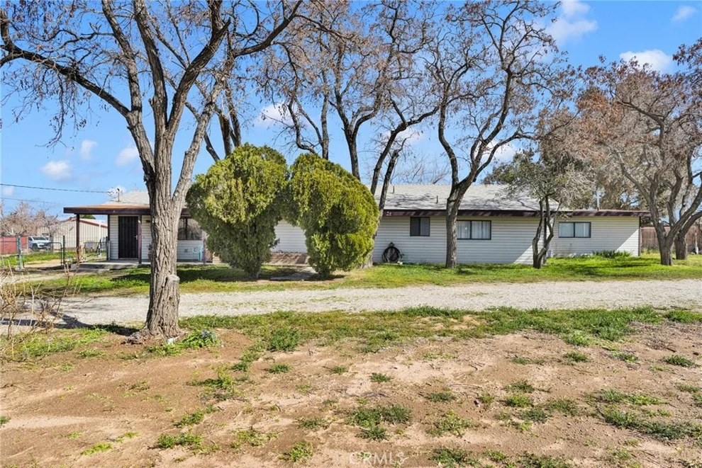 Unit for sale at 11441 Hemlock, Hesperia, CA 92345