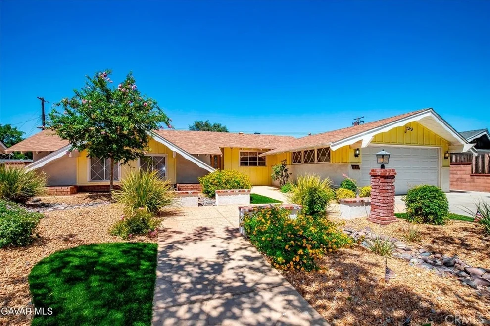 Unit for sale at 1115 E Avenue J4, Lancaster, CA 93535